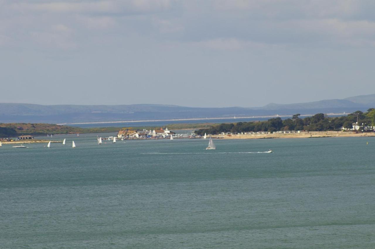 Windy Willums Christchurch (Dorset) Exterior photo