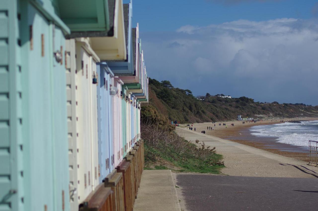 Windy Willums Christchurch (Dorset) Exterior photo